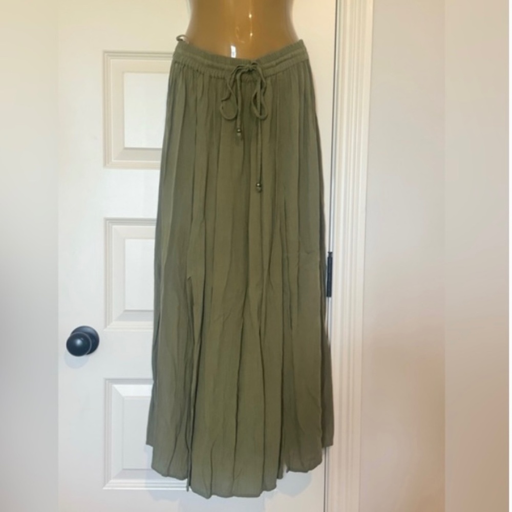 Free flowing maxi skirt